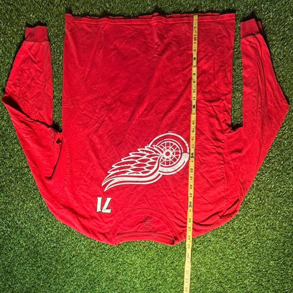 Detroit Red Wings Dylan Larkin #71 Long Sleeve T-Shirt Red Men's XL